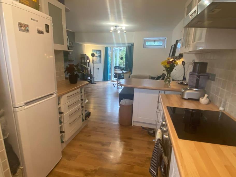 London City Retreat Escape In Oval - Elephant & Castle Экстерьер фото