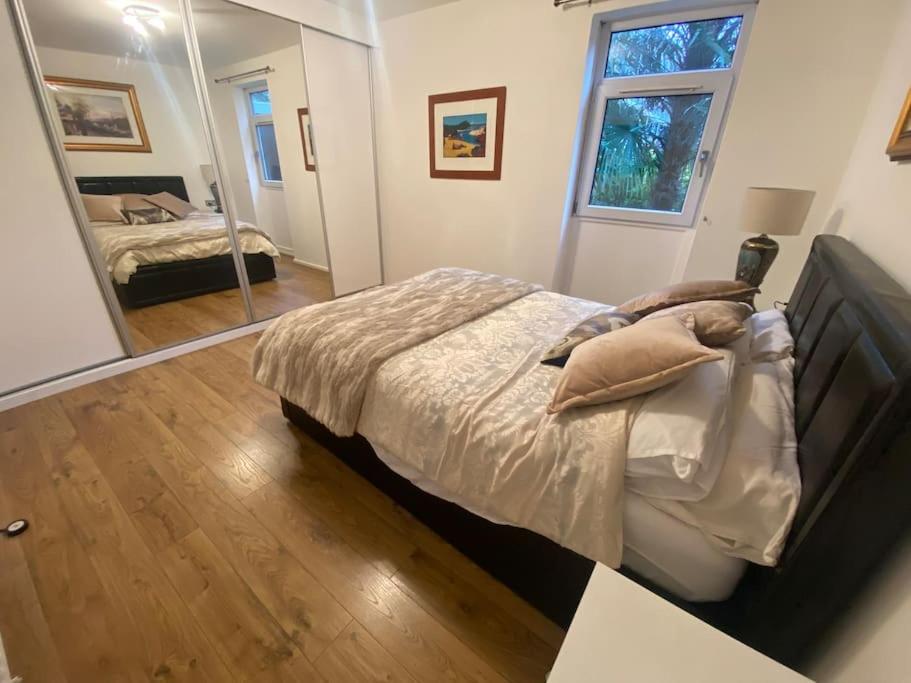 London City Retreat Escape In Oval - Elephant & Castle Экстерьер фото