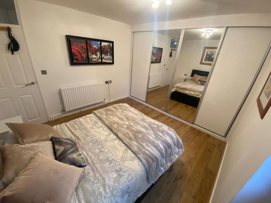 London City Retreat Escape In Oval - Elephant & Castle Экстерьер фото